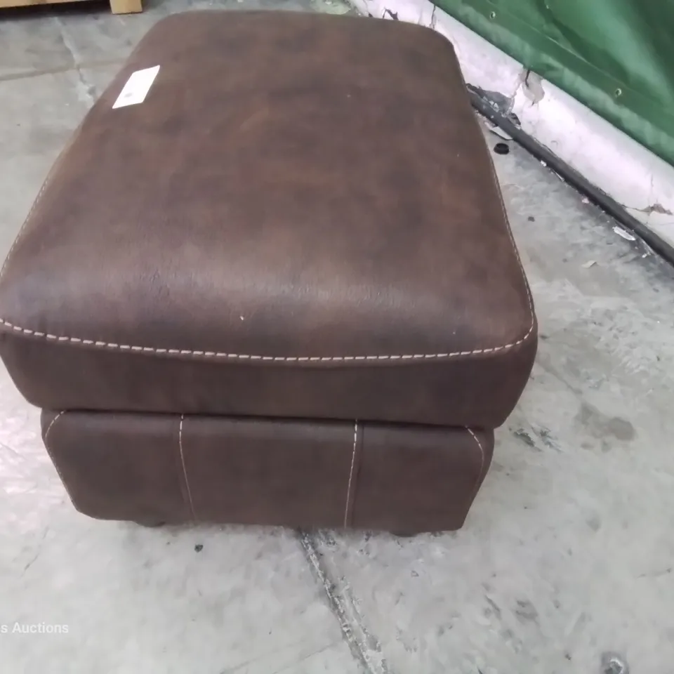 DESIGNER JUPITER LHF OTTOMAN BUFFALO 