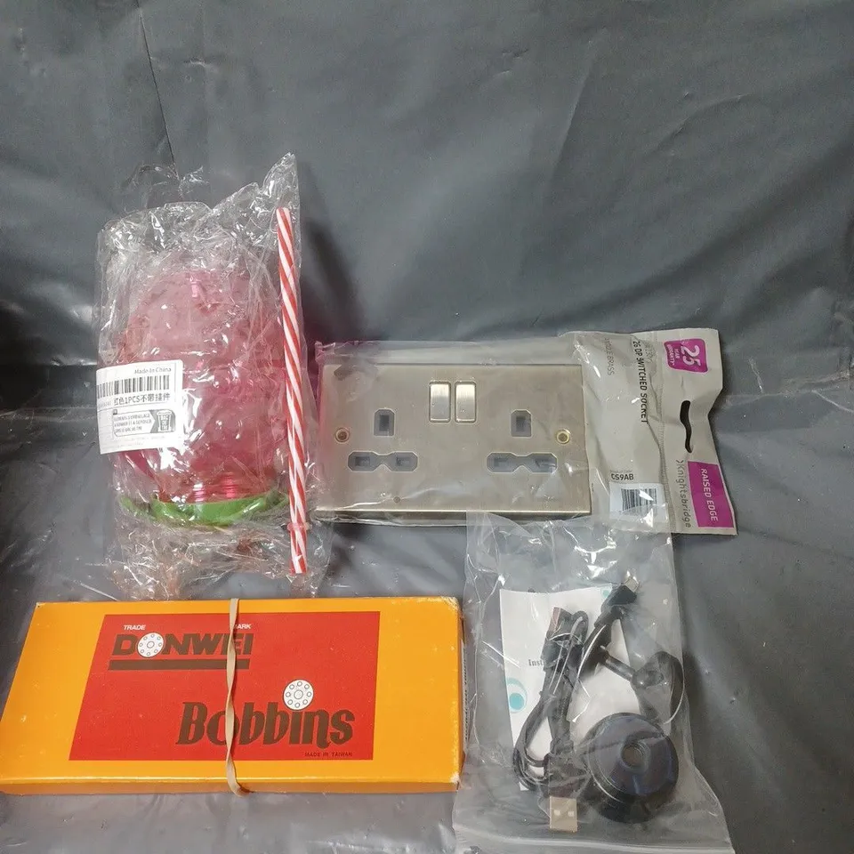 BOX OF APPROXIMATELY 20 ASSORTED HOUSEHOLD ITEMS TO INCLUDE PLUG SOCKET, MINI WIFI CAM AND DRINKS BOTTLES