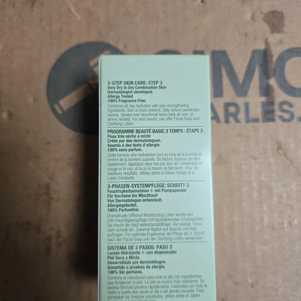 CLINIQUE DRAMATICALLY DIFFERENT MOISTURISING LOTION+ WITH PUMP – 125 ML