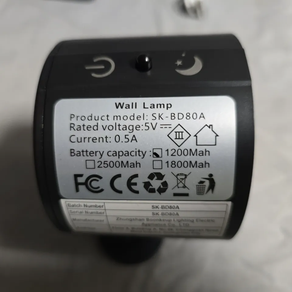 MAGNETIC WALL LAMP SK-BD80A – USB RECHARGEABLE, 5V, 1.8W, 3 COLOUR LEDS