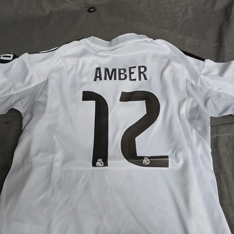 REAL MADRID CHILDRENS PERSONALISED JERSEY SET - 26