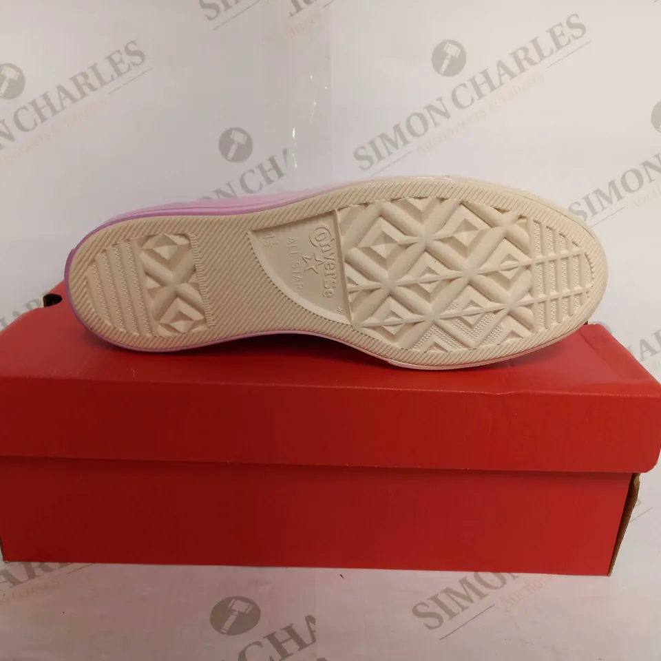 CONVERSE ALL STARS IN WASHED PINK - UK 4.5