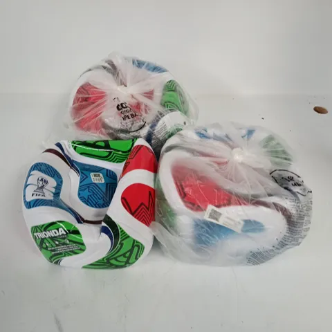 LOT OF 3 FIFA TRIONDA FOOTBALLS