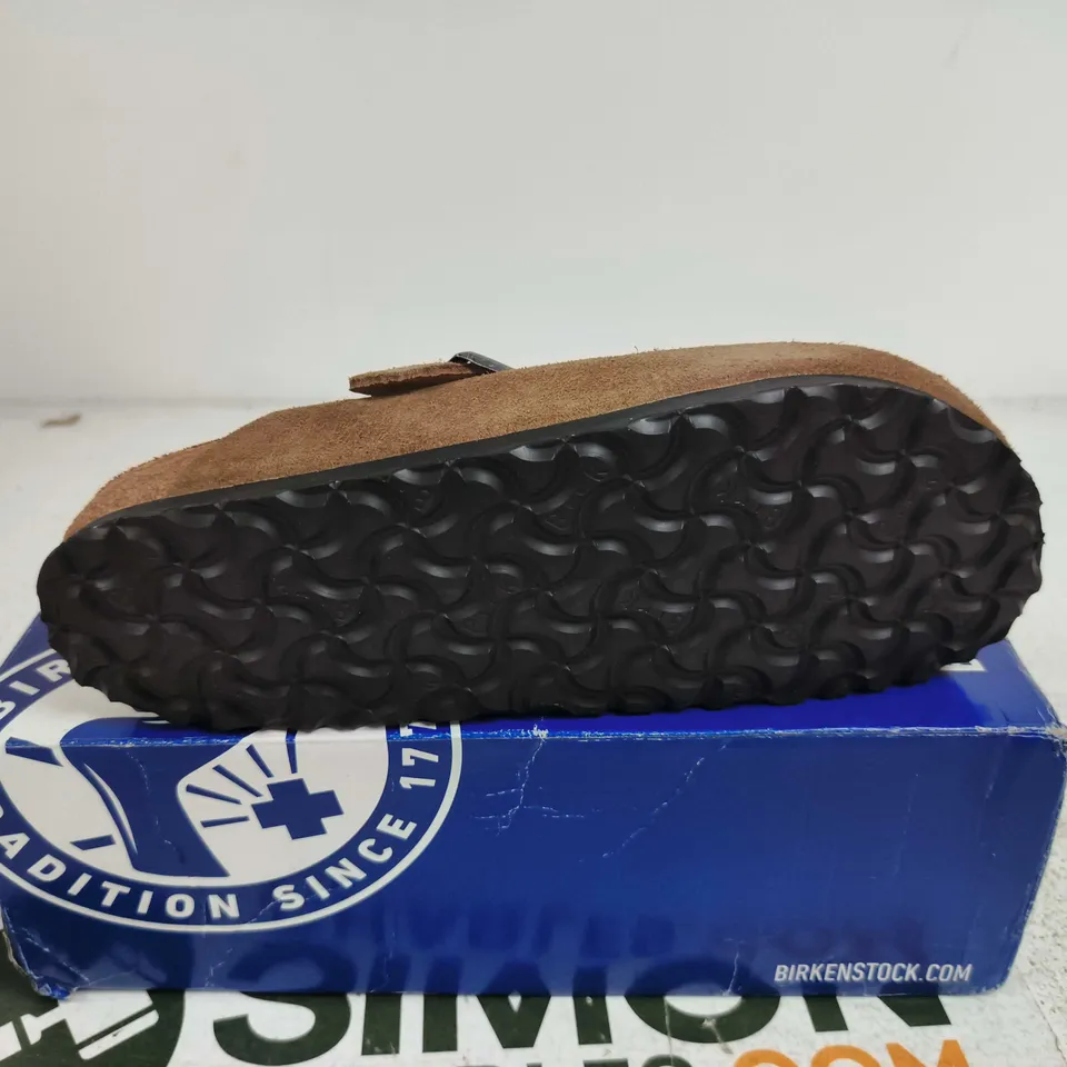 BIRKENSTOCK BROWN SHOE SIZE 39 BOXED