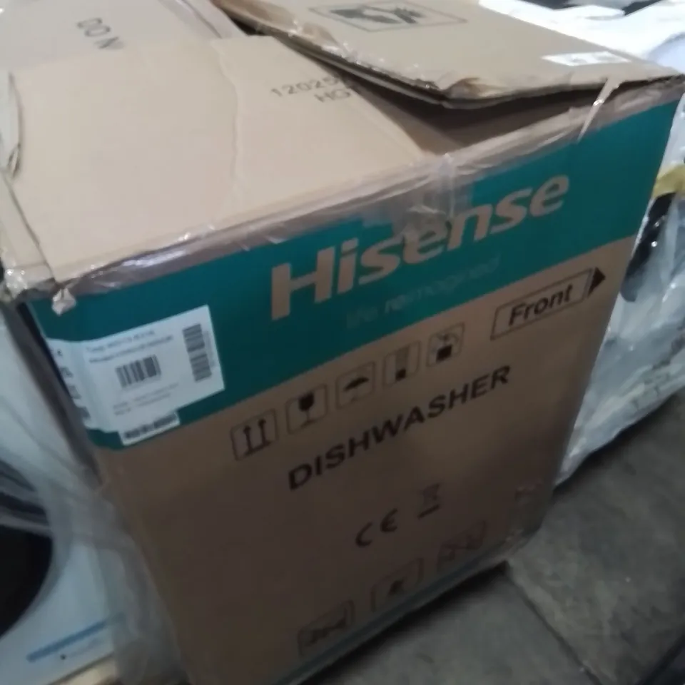 BOXED HISENSE DISHWASHER HS622E90XUK IN SILVER