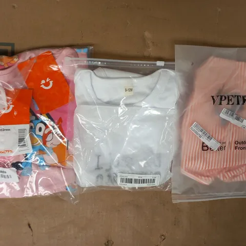 APPROXIMATELY 20 ASSORTED KID'S CLOTHING AND FASHION PRODUCTS IN VARIOUS STYLES AND SIZES - COLLECTION ONLY