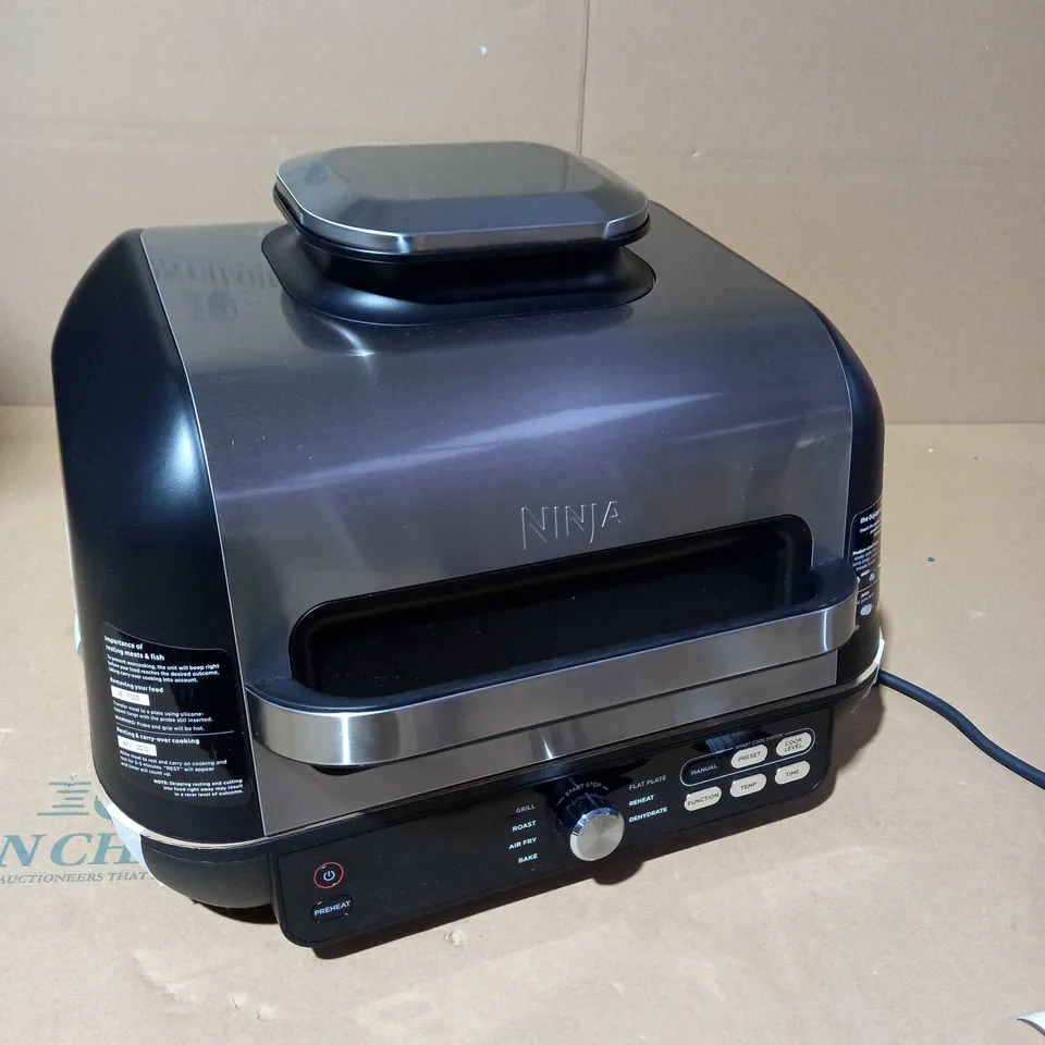 NINJA HEALTH GRILL & AIR FRYER (AG651UK)
