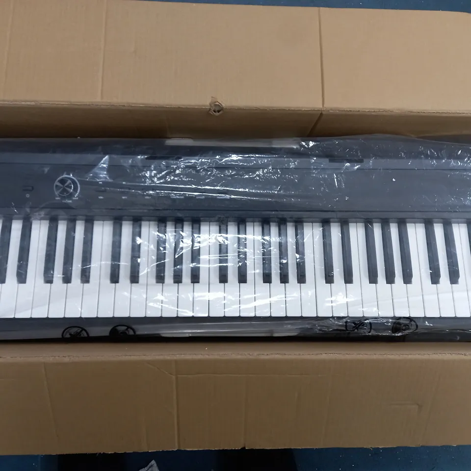 LOT OF KEYBOARD ACCESSORIES TO INCLUDE STAND, STOOL AND HEADPHONES - COLLECTION ONLY