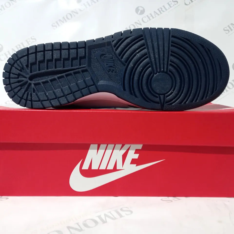 BOXED PAIR OF NIKE DUNK LOW SHOES IN NAVY/WHITE/BLUE UK SIZE 9