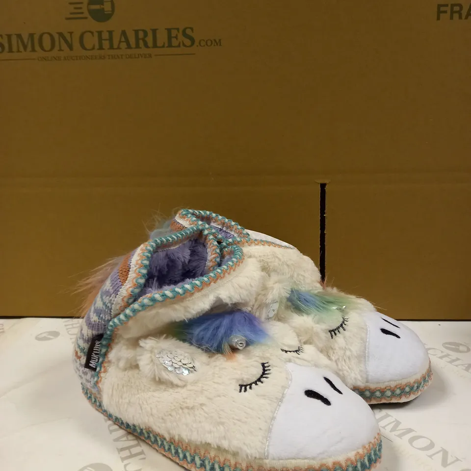 MUK LUKS UNICORN ANIMAL SLIPPERS - SIZE 5