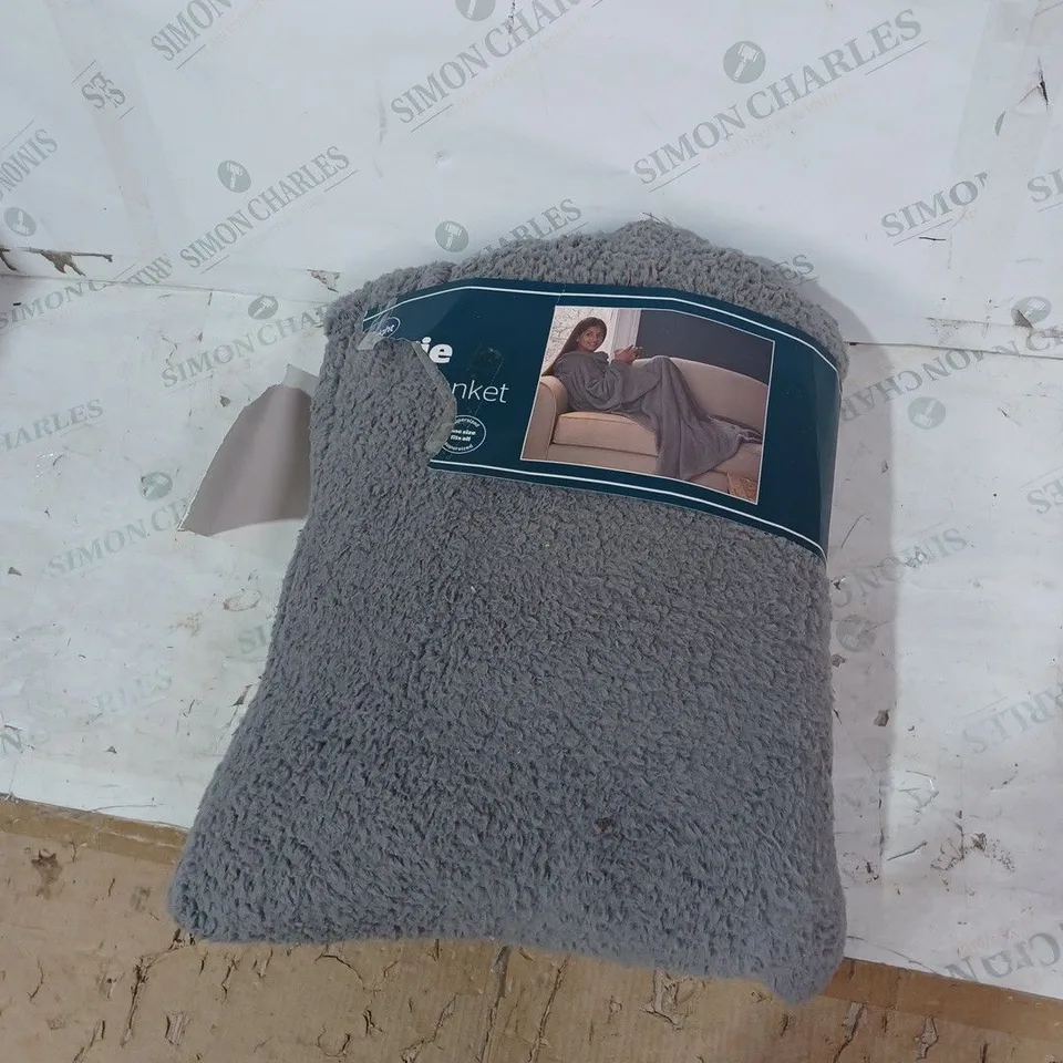 SILENTNIGHT SNUGIE WEARABLE BLANKET 