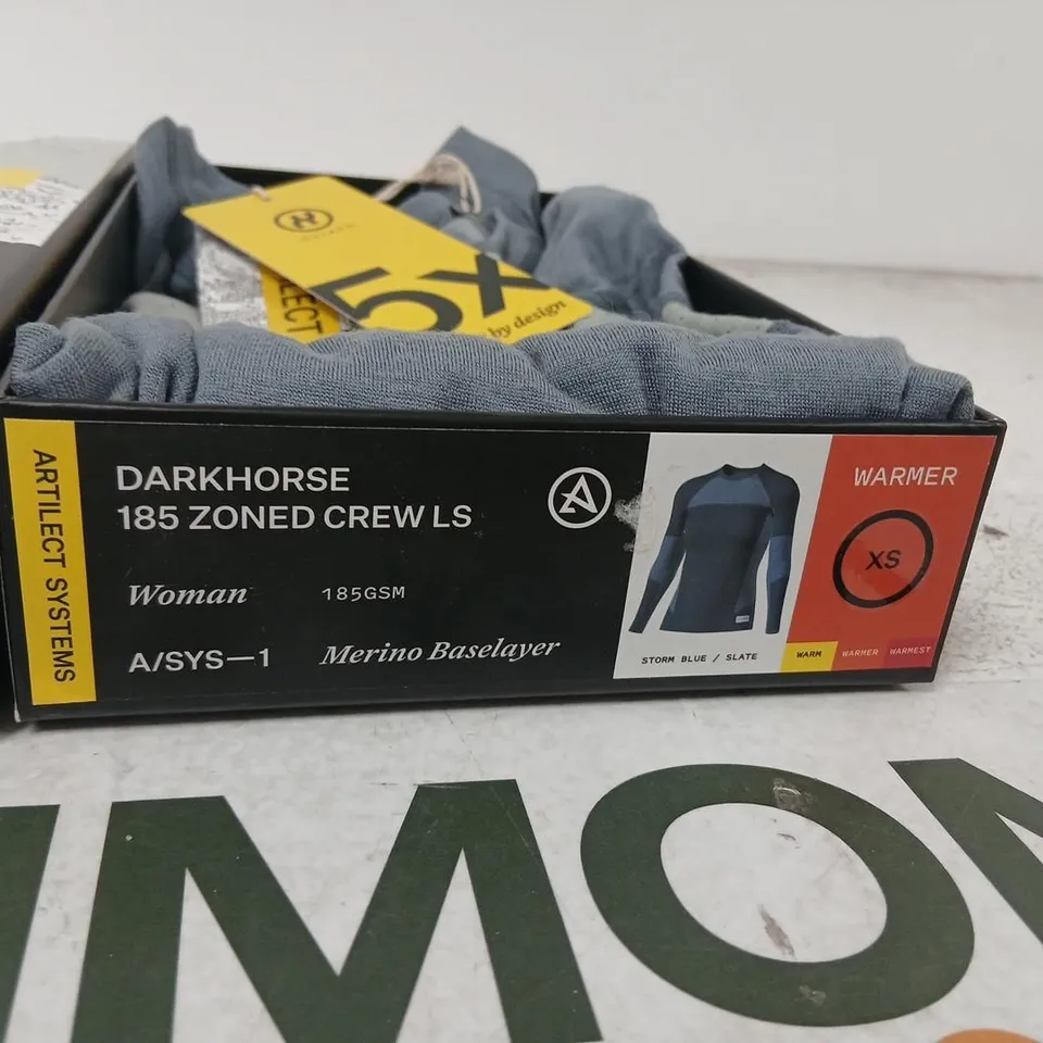 ARTILECT SYSTEMS DARKHORSE 185 ZONED CREW LS MERINO BASELAYER – WOMEN'S XS, STORM BLUE/SLATE (BOXED)