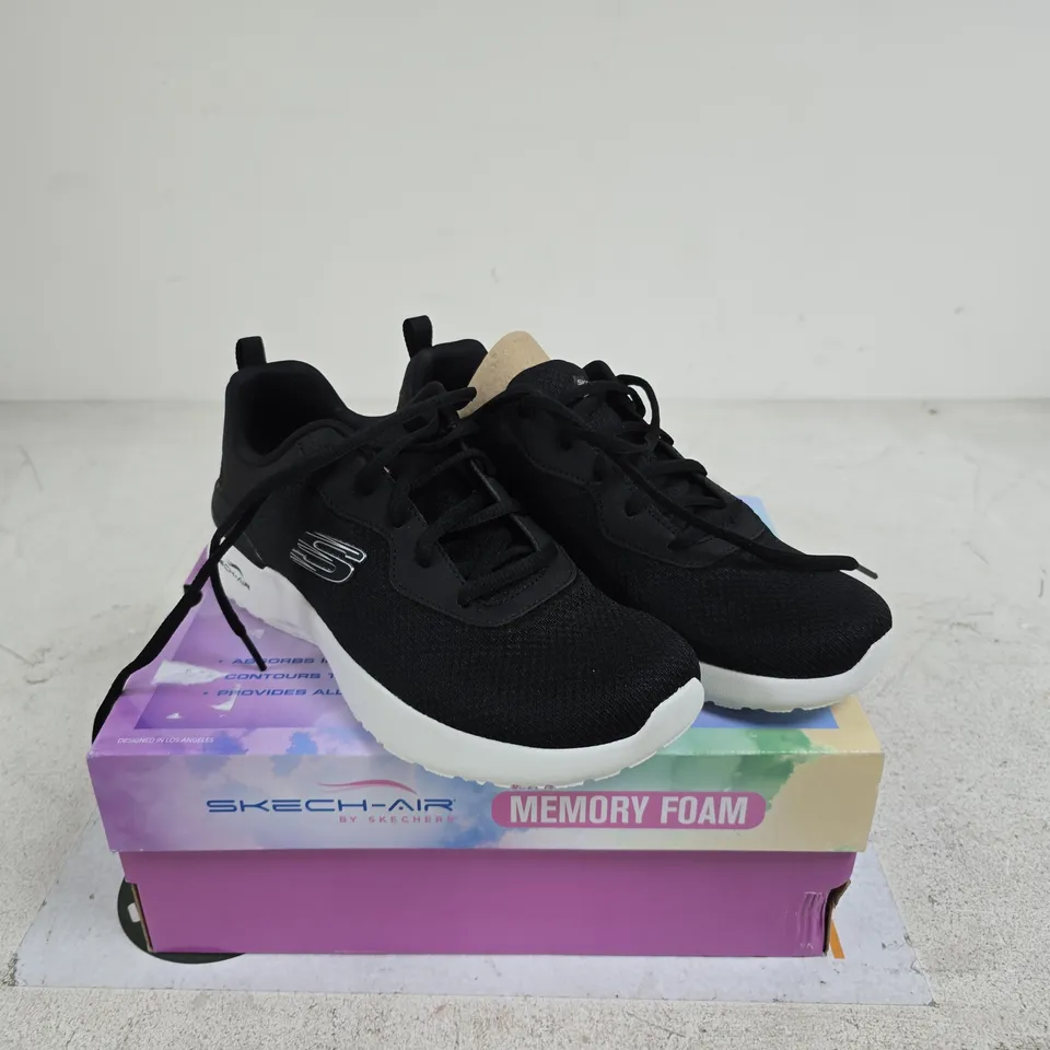 SKECHERS DYNAMIGHT RADIANT CHOICE BLACK TRAINERS UK 5.5 BOXED