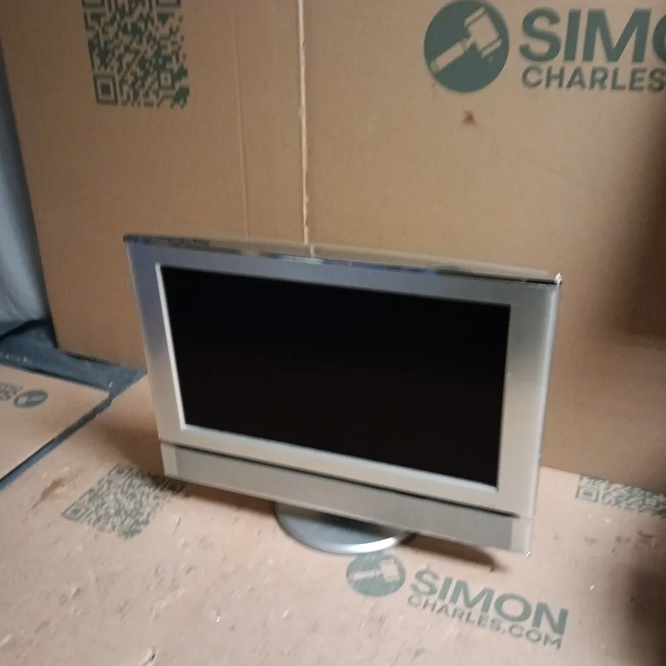 PANASONIC TX-15LT2 15.2" DIAGONAL LCD TV