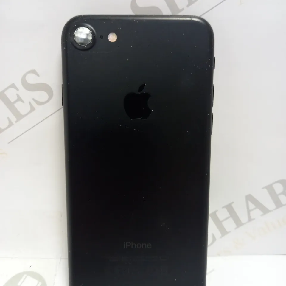 APPLE IPHONE 7 (A1778) SMARTPHONE