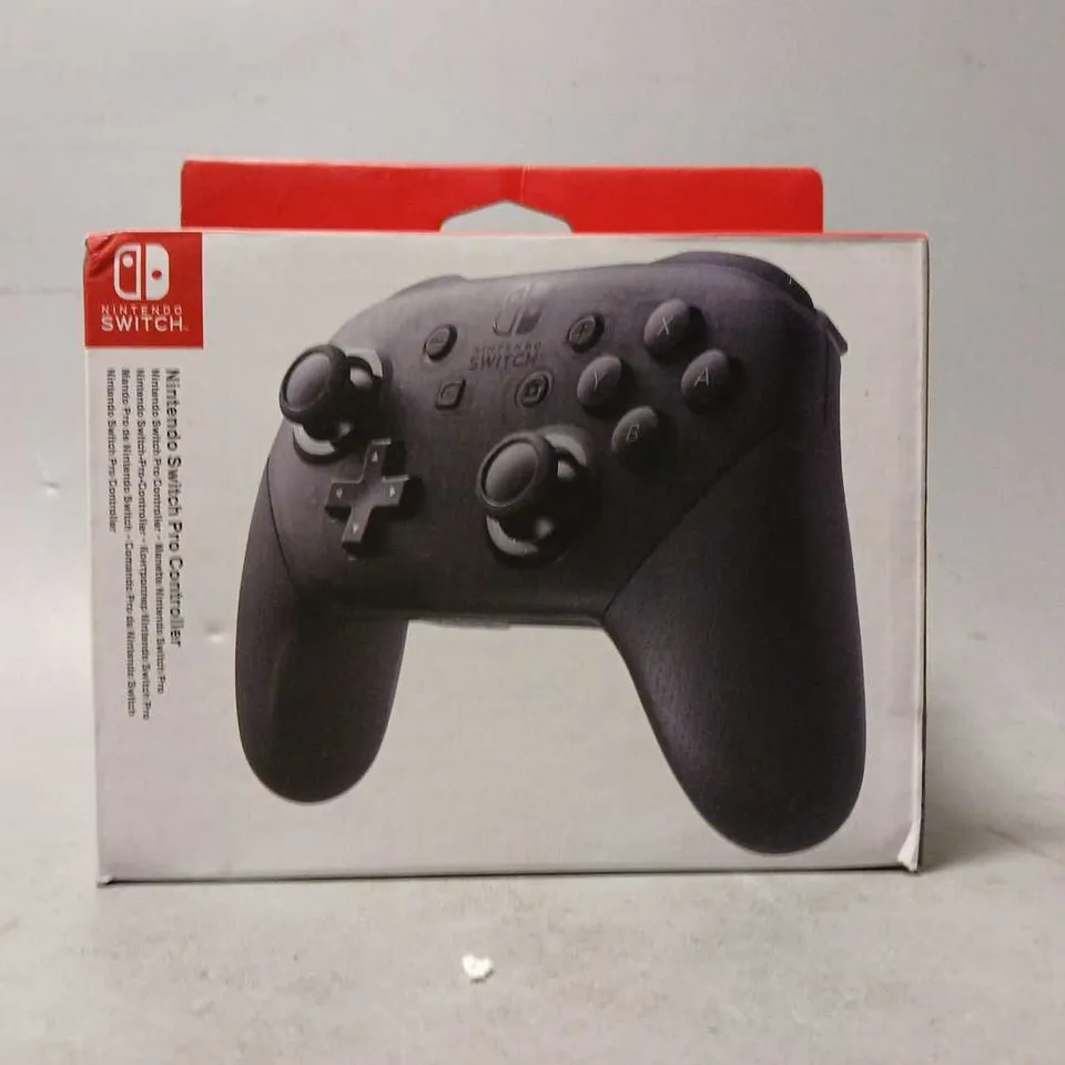 BOXED NINTENDO SWITCH PRO CONTROLLER 