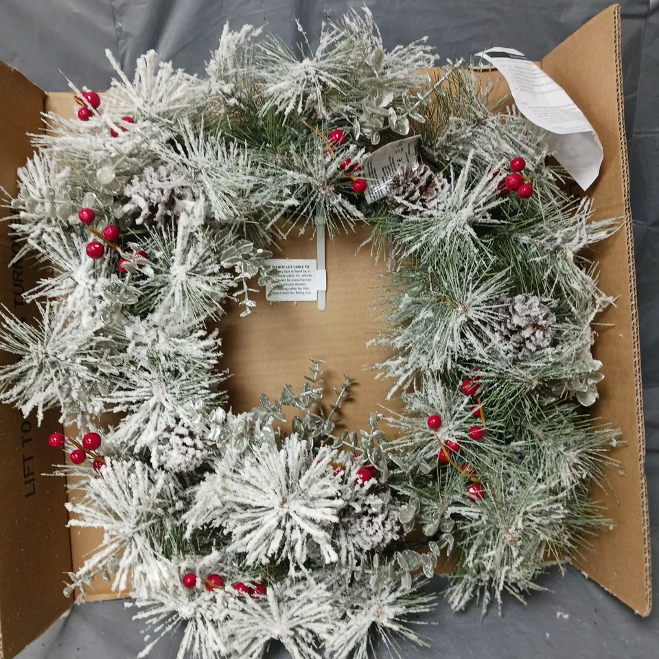 BAVARIAN LIT WREATH