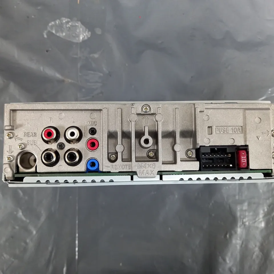 SONY CAR RADIO WITH BLUETOOTH AND USB  