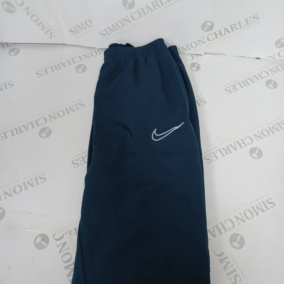 NIKE LOGO STANDARD TRACKSUIT BOTTOMS SIZE L