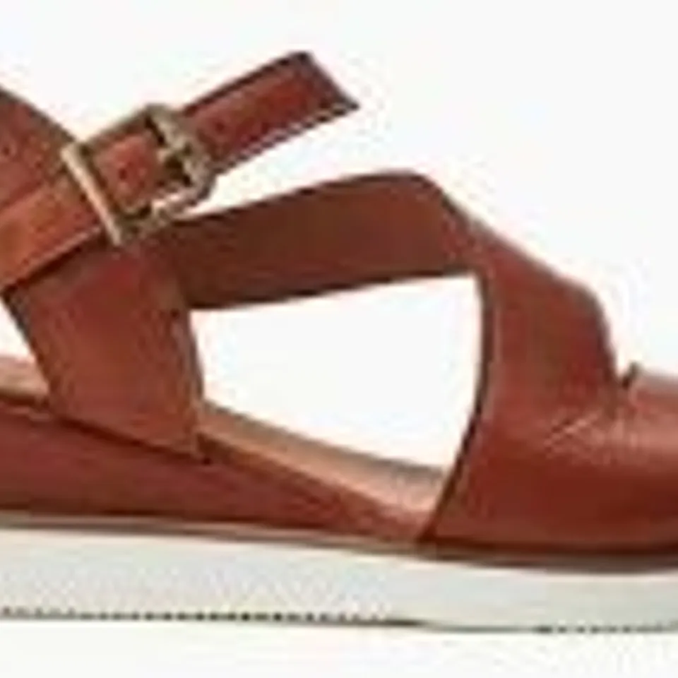 BOXED PAIR OF MODA IN PELLE LEATHER SANDALS - UK SIZE 4