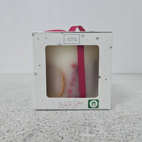 THE WHITE COLLECTION WINTER SPICE SCENTED CANDLE