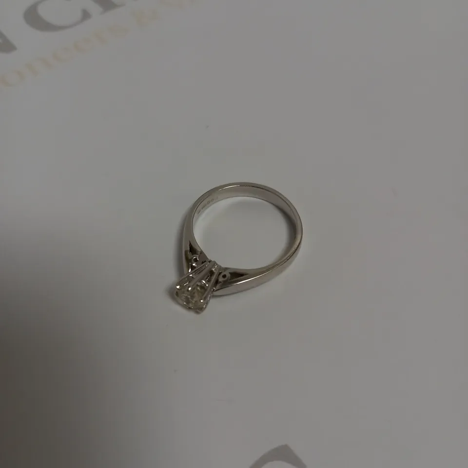 DESIGNER PLATINUM SOLITAIRE RING SET WITH A DIAMOND +-0.50CT