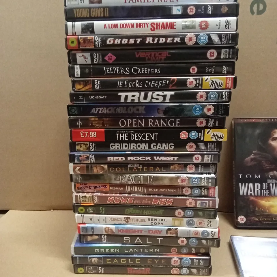 BOX TO CONTAIN A LARGE QUANTITY OF FILMS AND DVDs