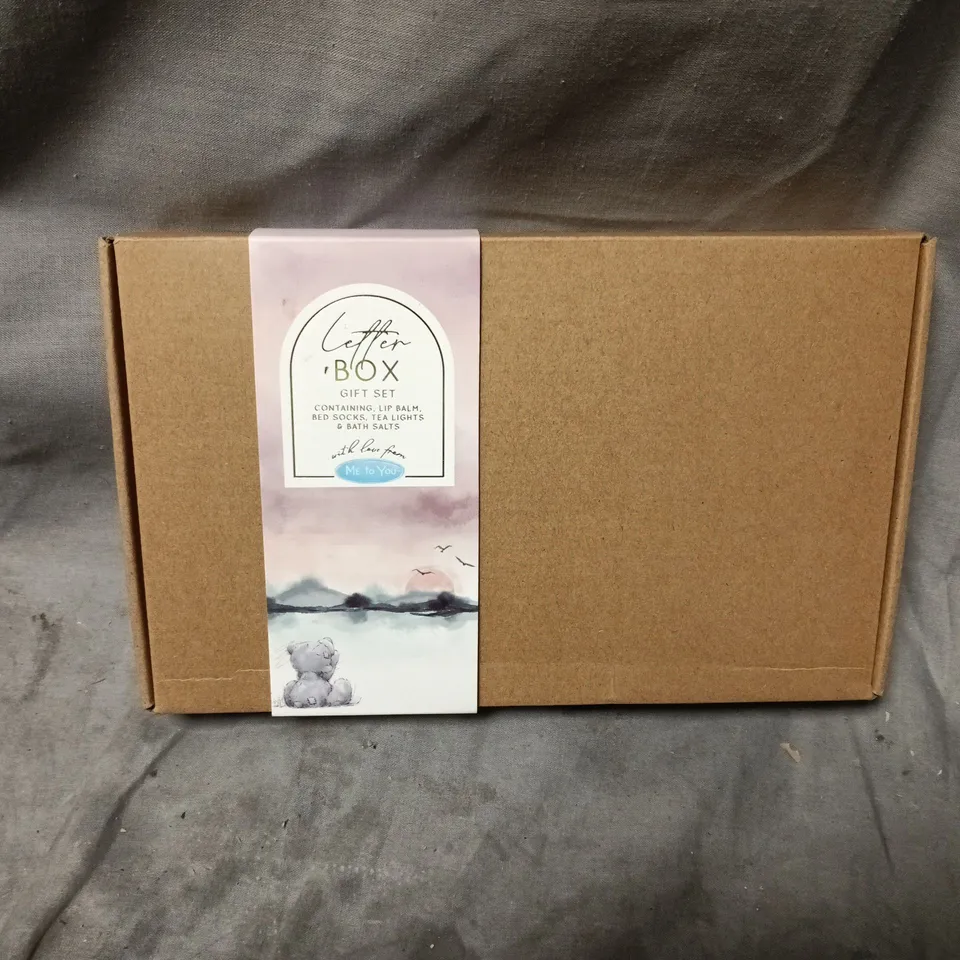ME TO YOU LETTER BOX GIFT SET – LIP BALM, BATH SALTS, BED SOCKS & TEA LIGHTS