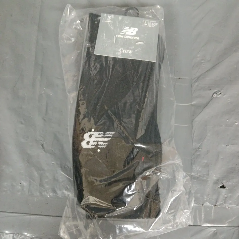 BAGGED NEW BALANCE PACK OF CREW CUSHIONED SOCKS IN BLACK - LARGE