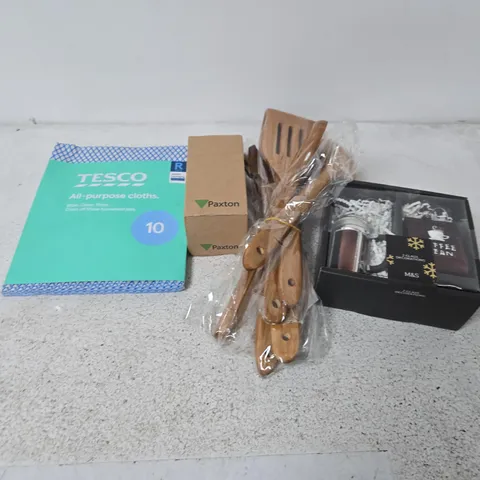 APPROXIMATELY 15 ASSORTED HOUSEHOLD ITEMS TO INCLUDE M&S GLASS DECORATIONS, WOODEN SPOONS, ALL PURPOSE CLOTHS, ETC