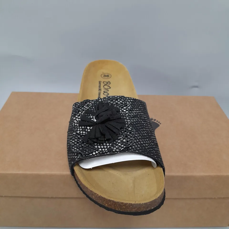 BONOVA BLACK FLOWER SANDALS - SIZE 8