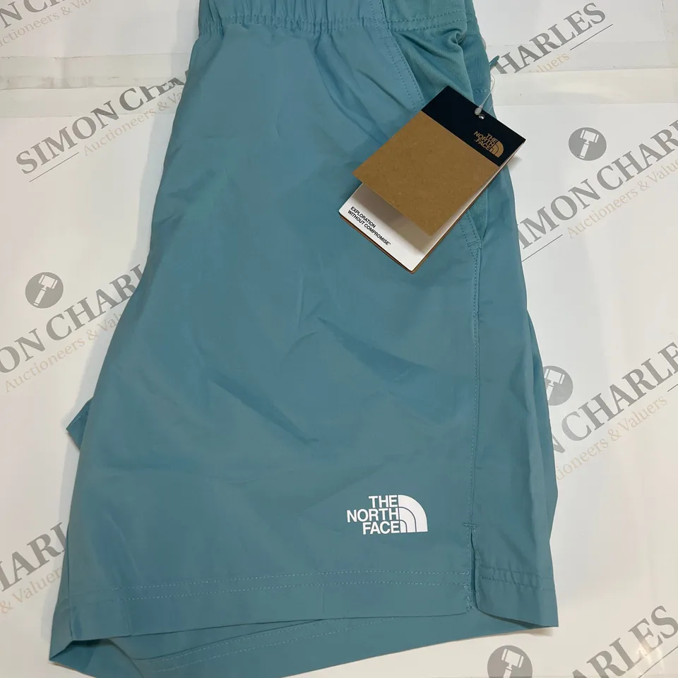 THE NORTH FACE 24/7 SHORTS IN REEF WATERS SIZE M