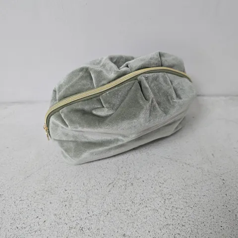 DOVE - VELVET ZIP POUCH WITH LOGO CHARM, SAGE GREY