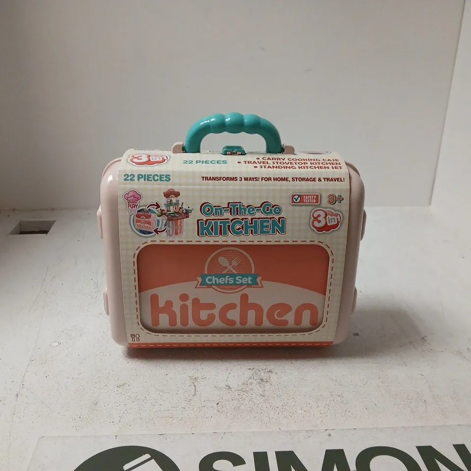 CHEF SET ON THE GO KITCHEN 22 PIECES 3 IN 1 IN CASE