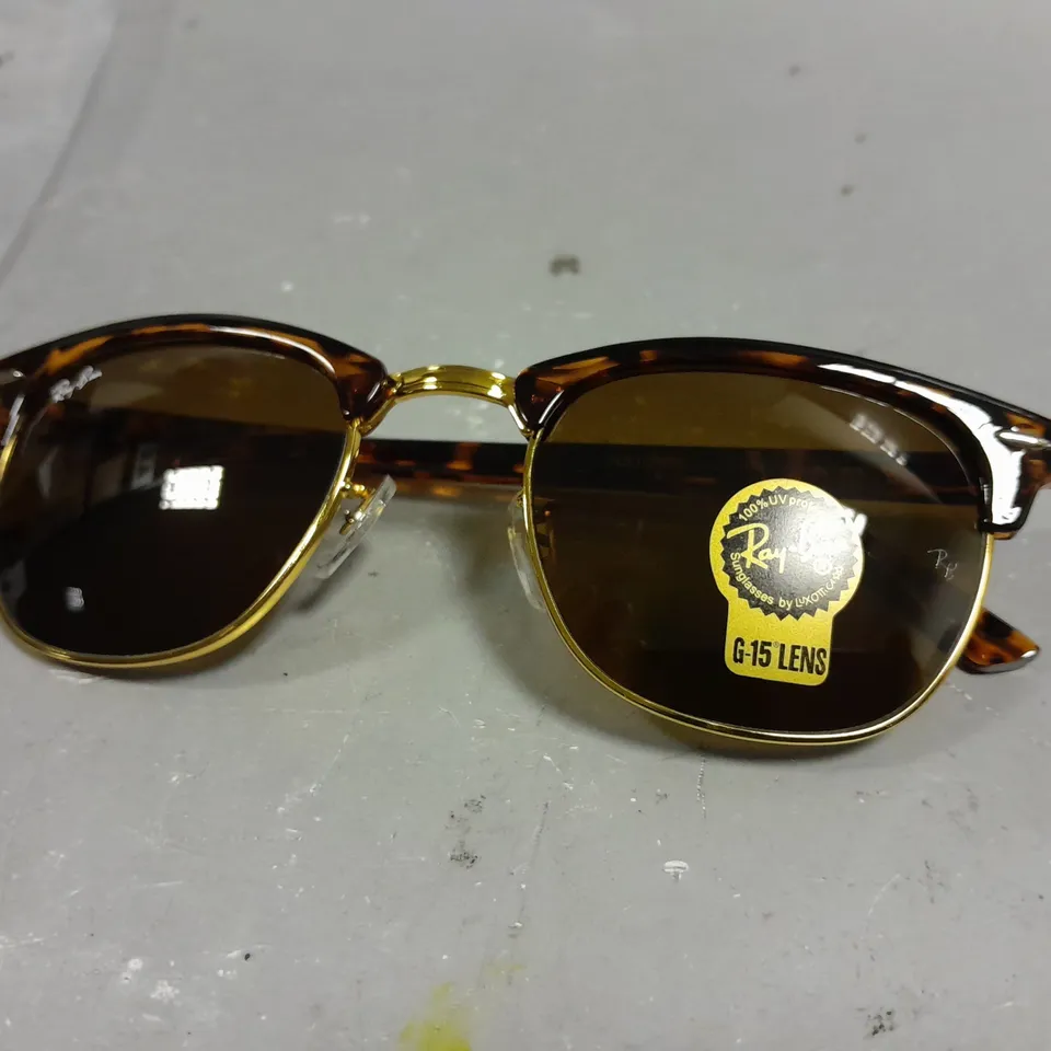 RAY BAN GLASSES WITH G-15 LENSES AND PATTERNED BROWN FRAME IN CASE 