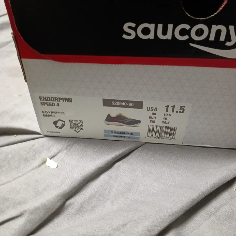 SAUCONY ENDORPHIN SPEED 4 RUNNING SHOES – NAVY/NEON YELLOW, UK 10.5 (US 11.5) – BOXED