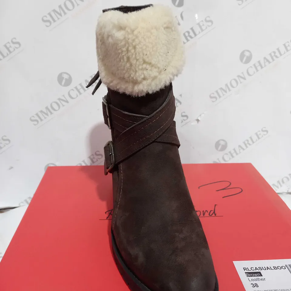 BOXED RUTH LANGSFORD CASUAL BOOTS, OAK - SIZE 5
