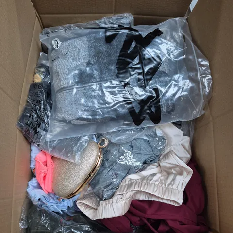 APPROXIMATELY 25 ASSORTED CLOTHING AND FASHION PRODUCTS IN VARIOUS STYLES AND SIZES - COLLECTION ONLY