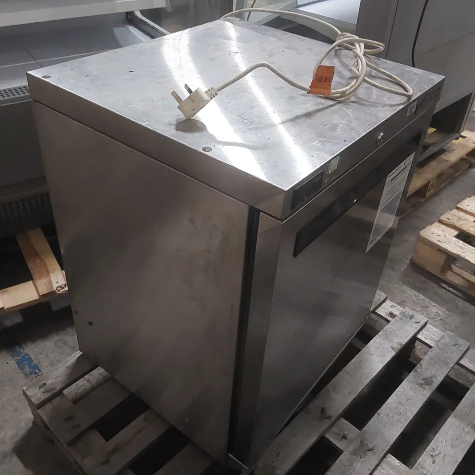 WILLIAMS HA135SS COMMERCIAL STAINLESS STEEL UNDERCOUNTER FRIDGE