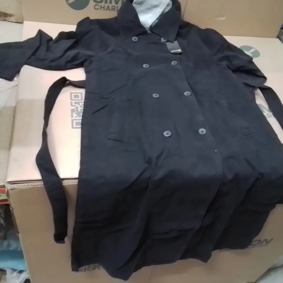 BOXED BRAND NEW APPROXIMATELY 7 JD WILLIAMS HOODED TRENCH COAT BLACK SIZE 14