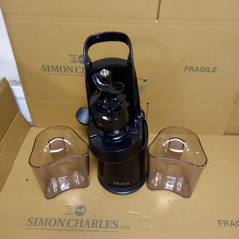 FRIDJA MASTICATING JUICER
