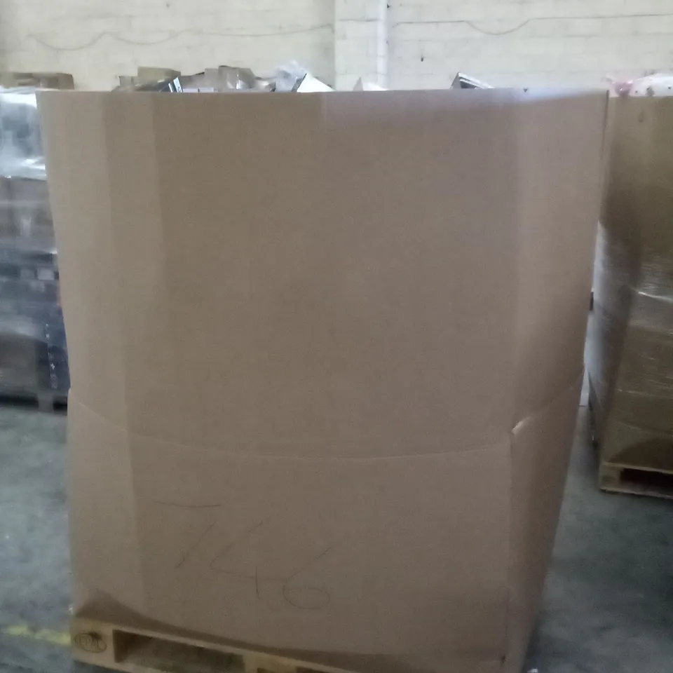 PALLET OF ASSORTED GARDEN HOSES