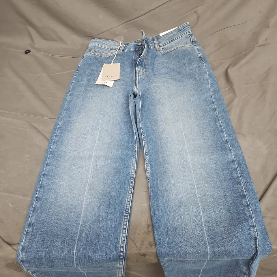 JIGSAW CARTER STRAIGHT LEG JEANS – MID BLUE, SIZE 30 (UK)