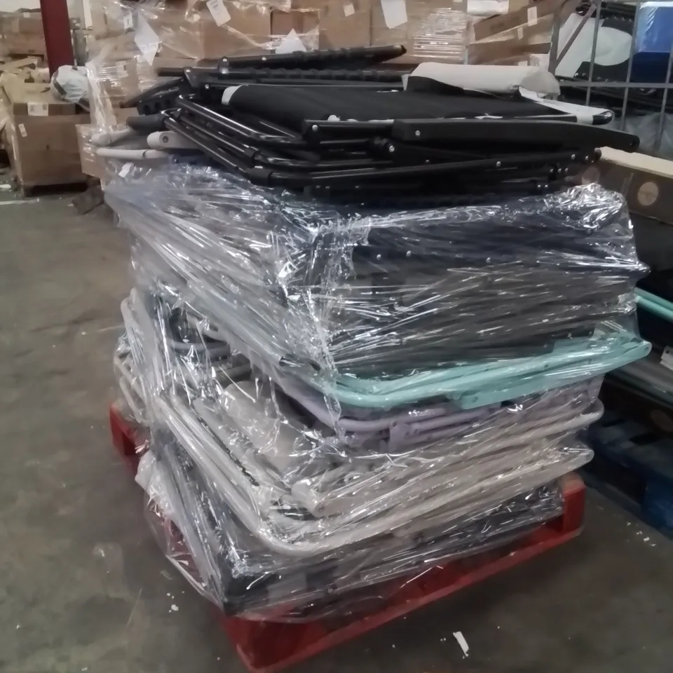 PALLET CONTAINING A LARGE QUANTITY OF SUN LOUNGERS