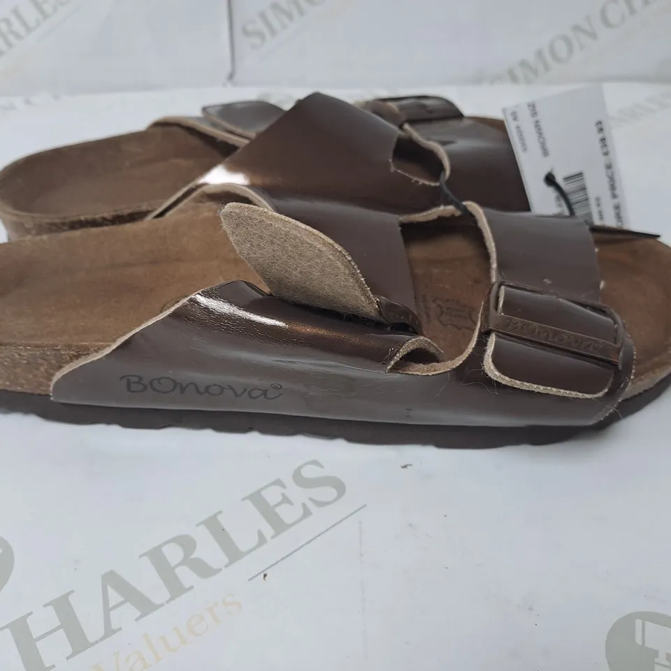 SKECHERS OPEN TOED BROWN SANDALS SIZE 5