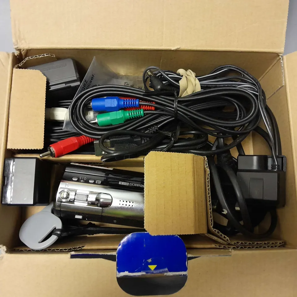 PANASONIC HDC-SD10 CAMERA