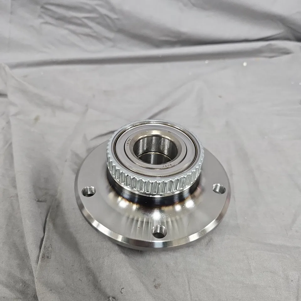 Flanged bearing assembly with knurled locknut and four-bolt flange
