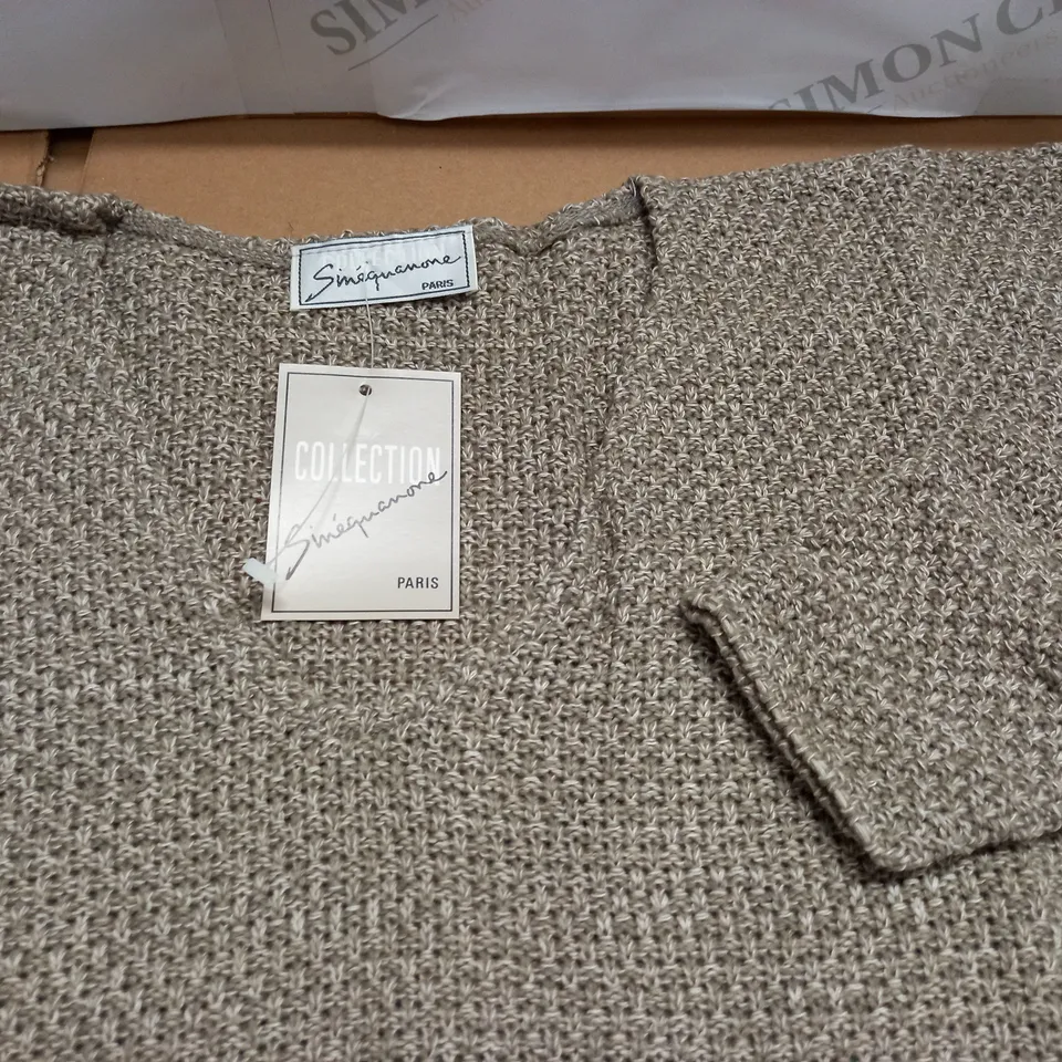 LOT OF APPROXIMATELY 28 BROWN V-NECK JUMPERS - SIZE UNSPECIFIED