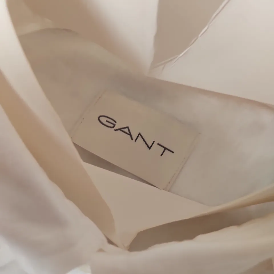 GANT REG COTTON LINEN SHIRT IN WHITE - MEDIUM