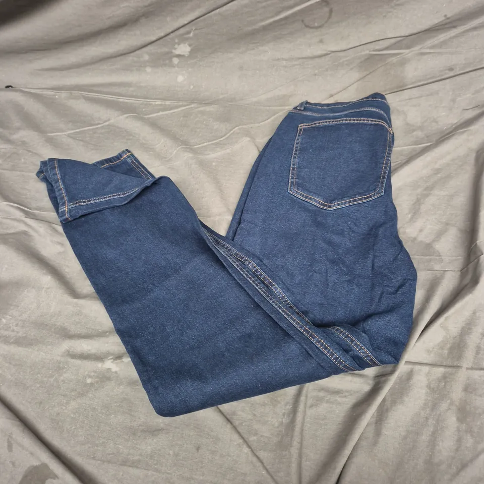 MEN'S BLUE DENIM JEANS – UK 38 